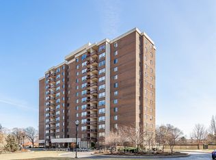 2542 Argyle Rd #1008, Mississauga, ON L5B 2H5
