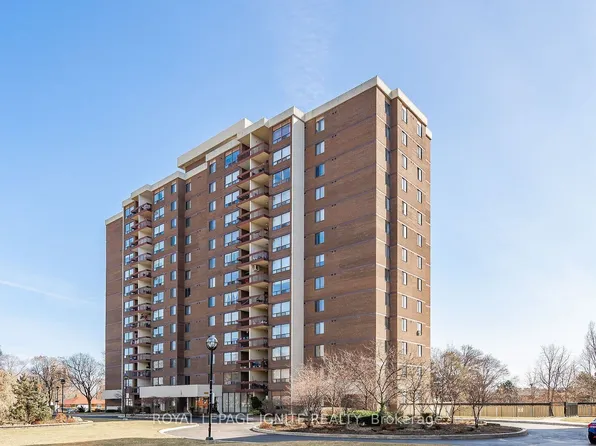2542 Argyle Rd #1008, Mississauga, ON L5B 2H5