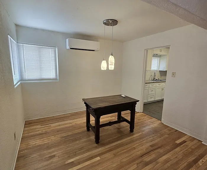 214 Wellesley Dr SE — Photo 5