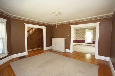 5th image of 126 E Hamtramck St
