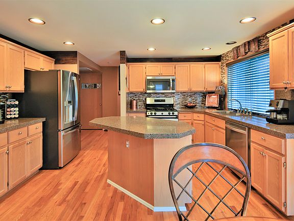 5th image of 6010 150th St SE