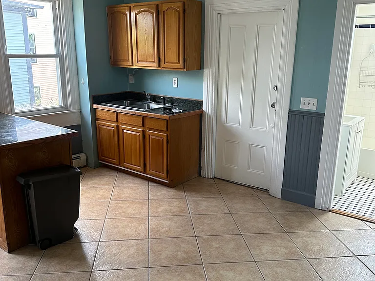 10 Grant St #2 — Photo 6