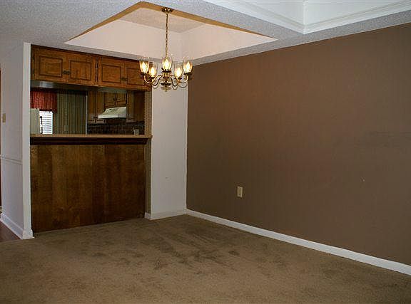 2nd image of 2530 E North St APT 1C