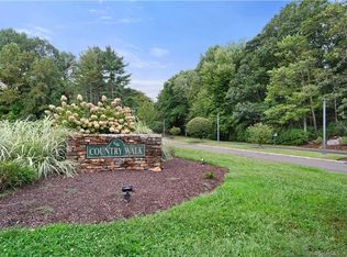 68 Country Walk #68, Shelton, CT 06484