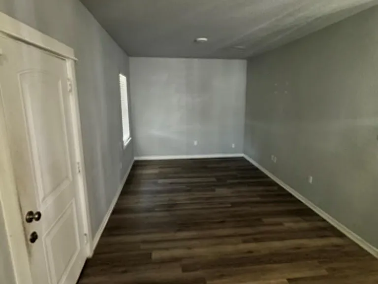 3917 Kashmere St — Photo 3