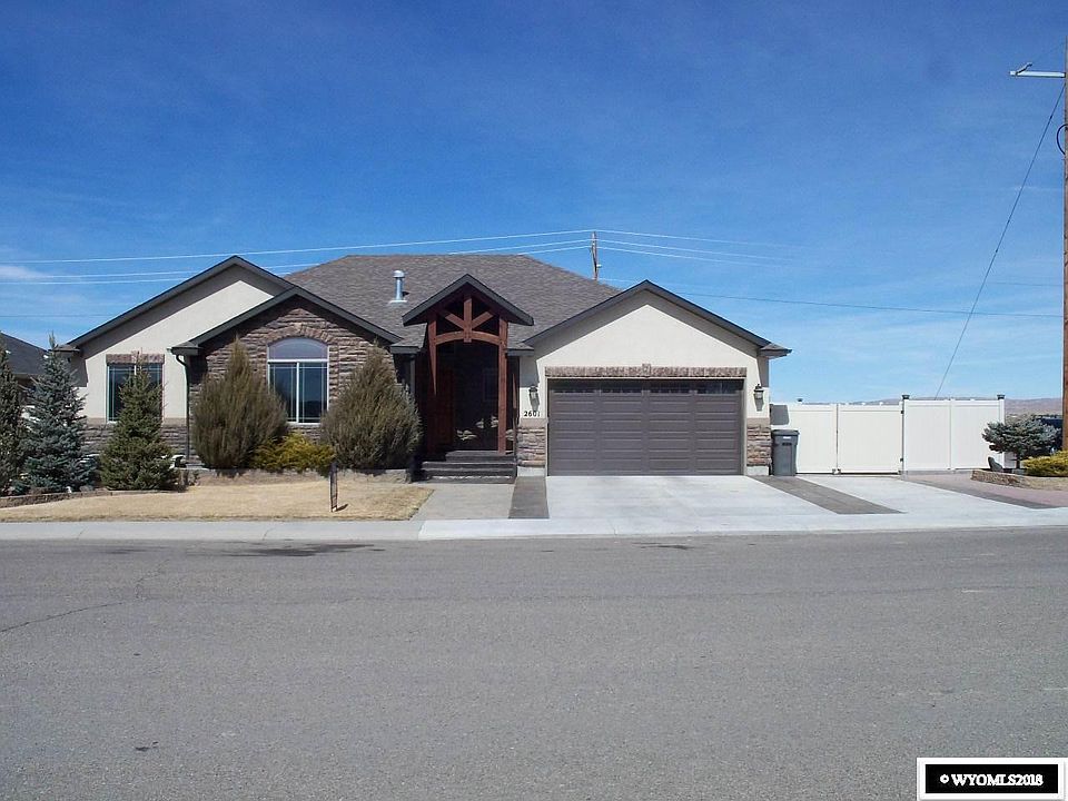 1st image of 2601 Thunder Gulch Ln