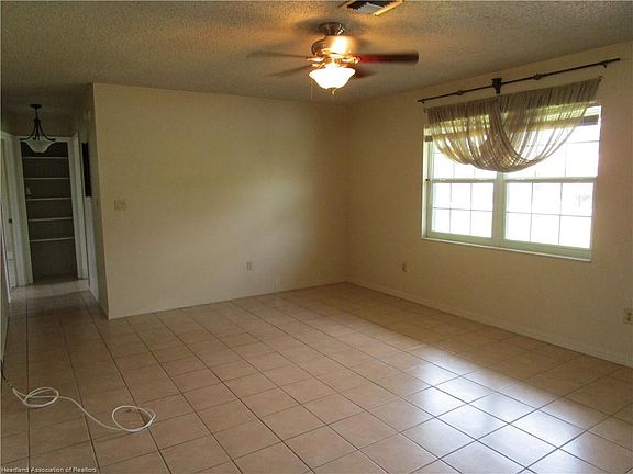 5th image of 1541 Chatsworth St