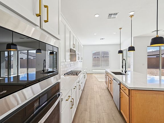 Madera - Aspen Interior Image 4