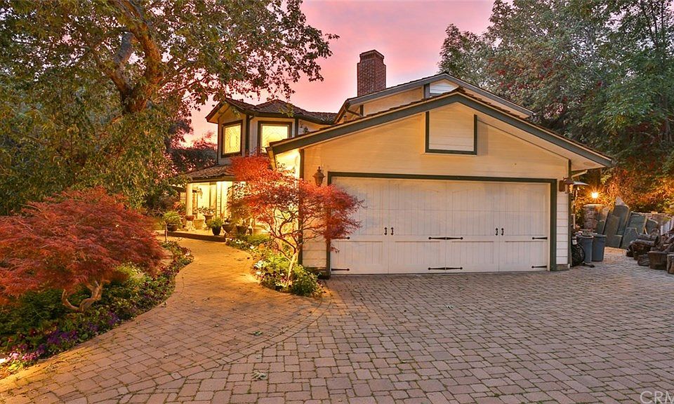 1st image of 502 Oak Knoll Dr