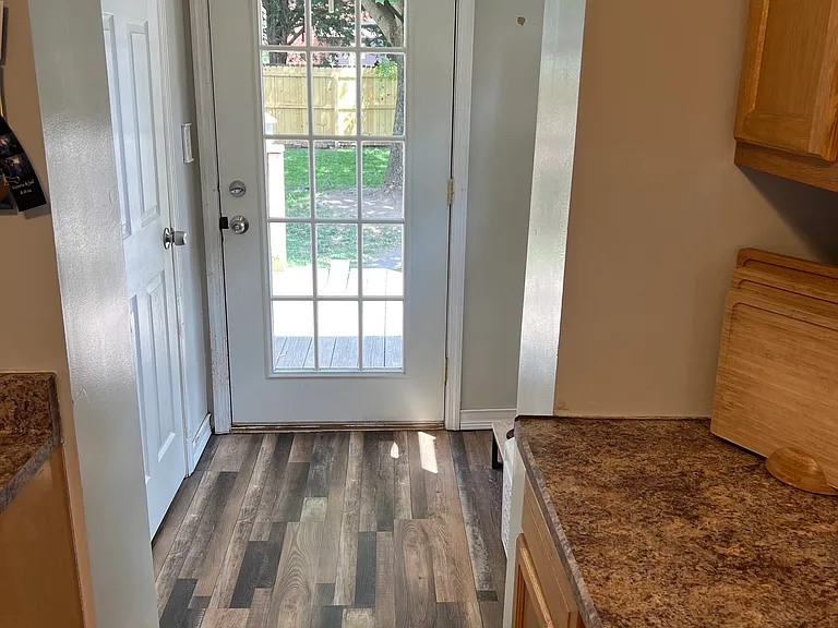 74 Linden Ave — Photo 10