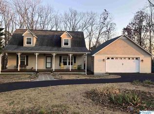 320 Mountain Heights Cir, Scottsboro, AL 35769