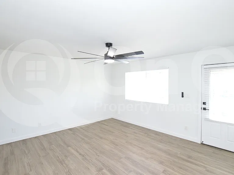 9441 N 15th Pl — Photo 11