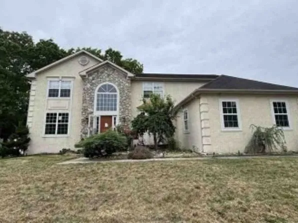 7 Thorobred Rd, Egg Harbor Township, NJ 08234