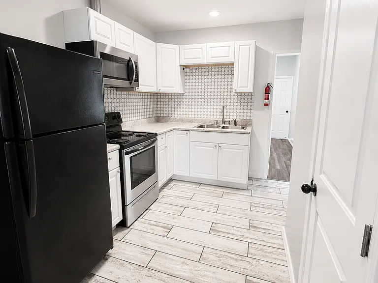 258 W Oley St #1 — Photo 1