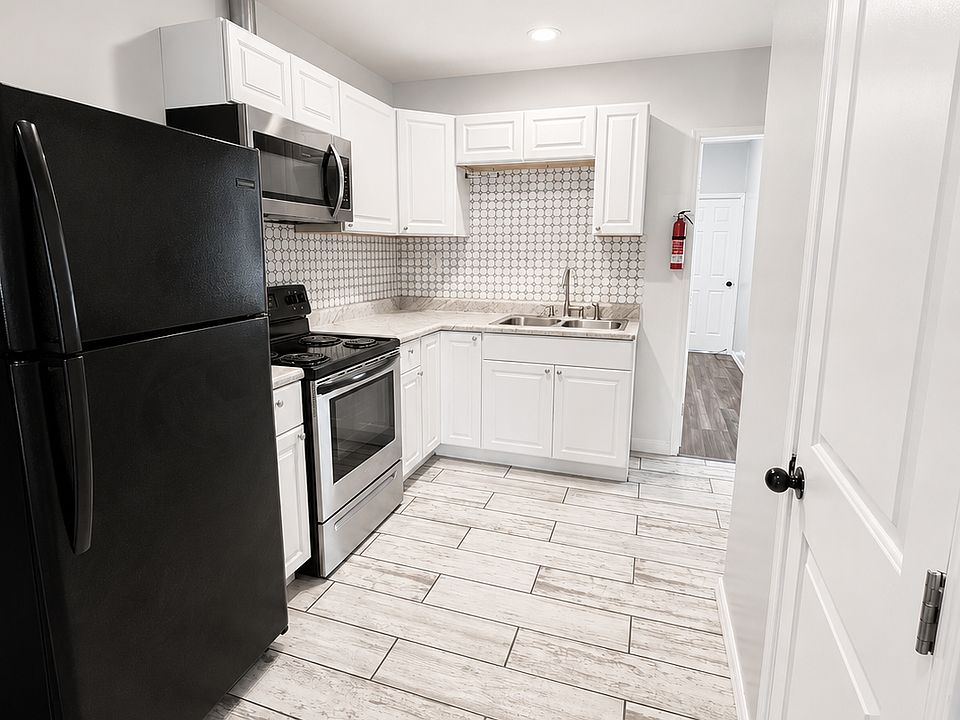 1st image of 258 W Oley St Floor 1