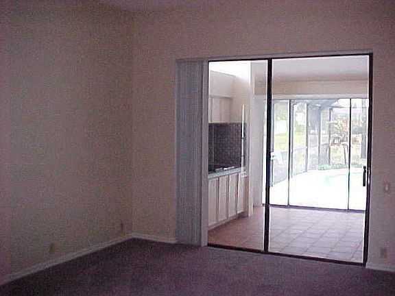 4th image of 8600 Ashbury Dr