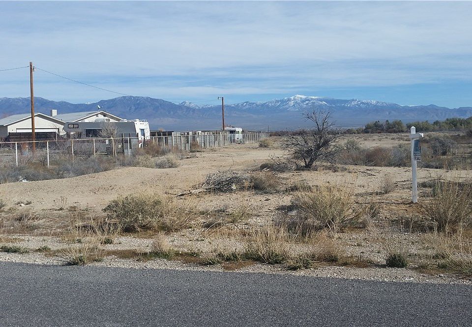 2nd image of 2095 N Balzar St