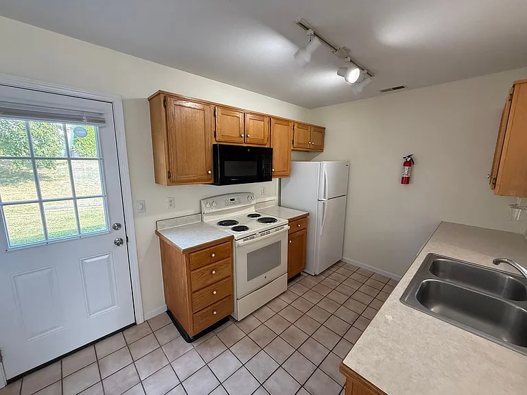 1326 N Frideriki Dr — Photo 6