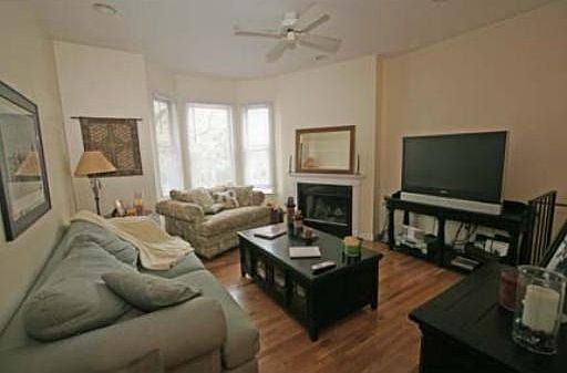 2nd image of 123 G St