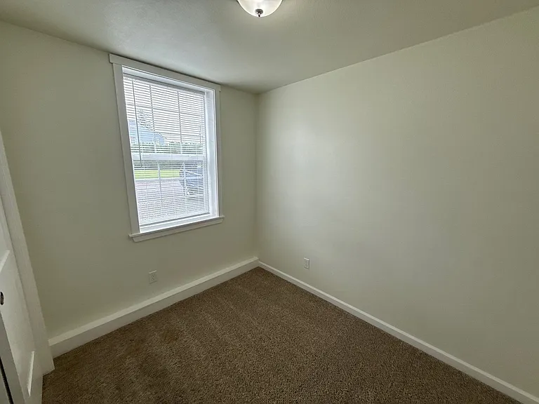 200 Railroad Ave #5 — Photo 15