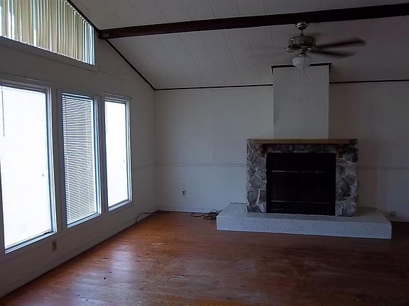4th image of 110 Andras Street