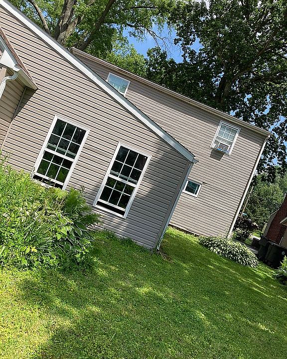 1st image of 598 Willard Ave SE