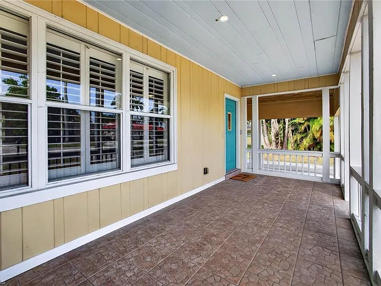 1420 Maravilla Ave — Photo 8