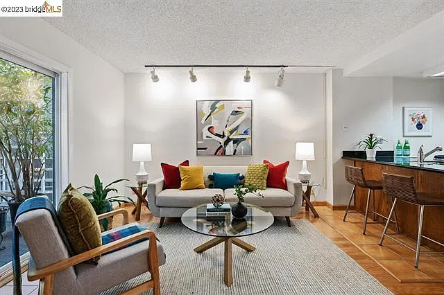 1 bed, 630 sqft, $2,495 — Photo 4