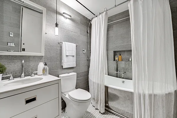 Rented by Compass | media 41
