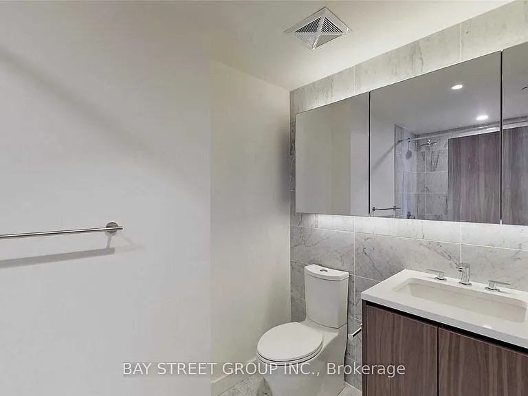 95 McMahon Dr #1212 — Photo 32