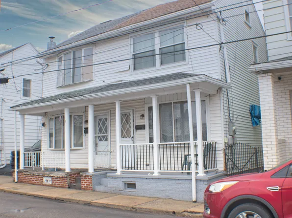 27 N Price St #1, Saint Clair, PA 17970