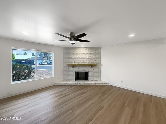 3rd image of 914 N LESUEUR --