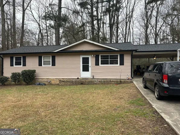 8685 E Hickory Ln, Lithia Springs, GA 30122