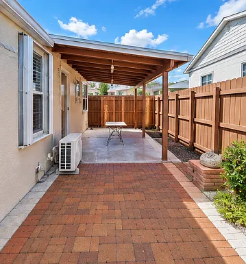 1 bed, 400 sqft, $1,600 — Photo 1
