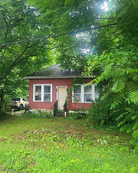 1st image of 8 White St