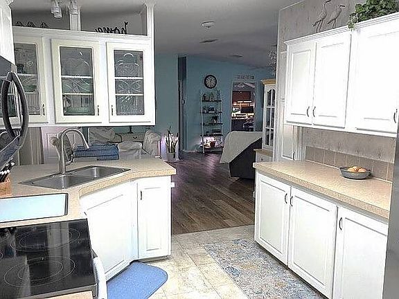 5th image of 5 Ashbury Ln