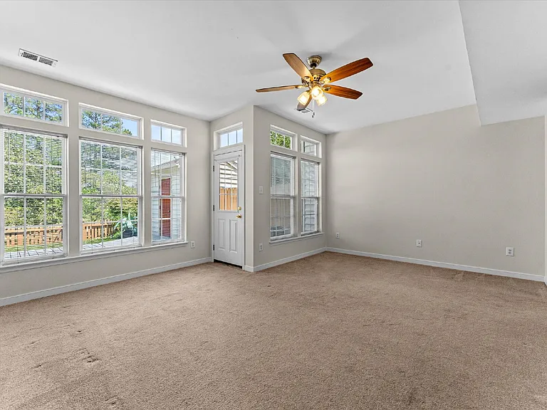 7813 Villa Pl — Photo 14