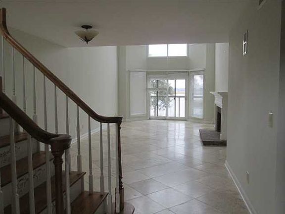 4th image of 1969 Marsh Oak Ln