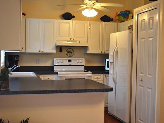 5th image of 170 Hickory Ave