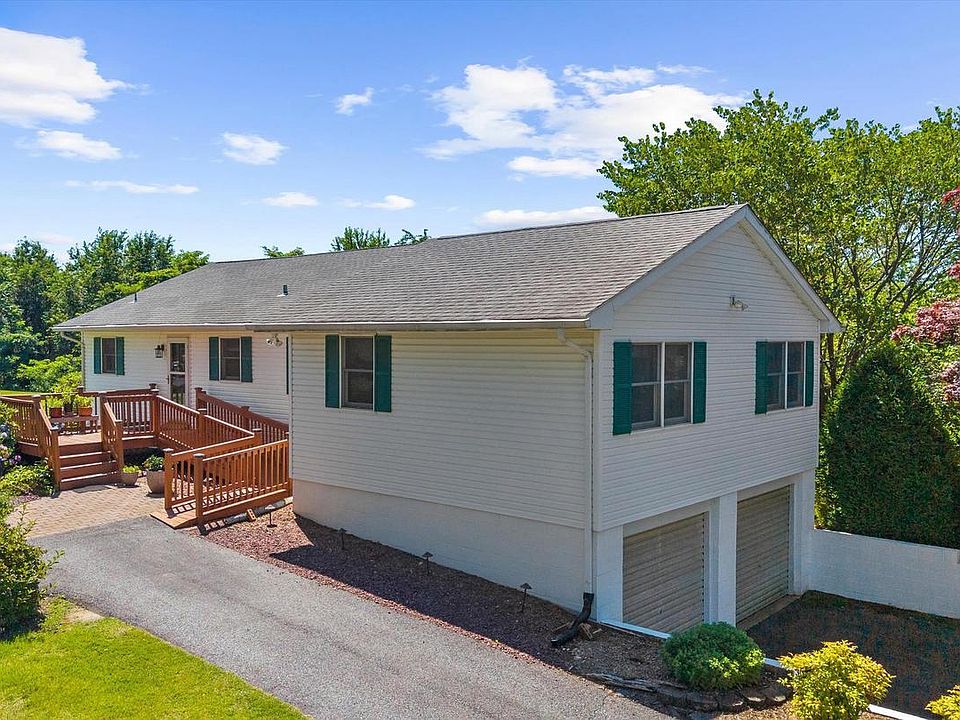 1st image of 224 Tockwogh Dr