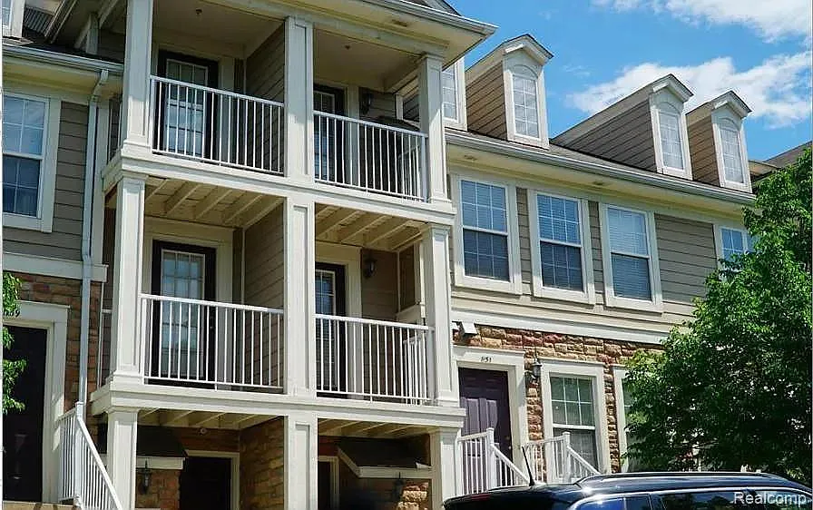 2 bed, 1444 sqft, $2,000 — Photo 2