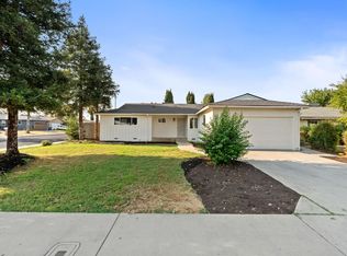 1598 Beverly Ave, Clovis, CA 93611
