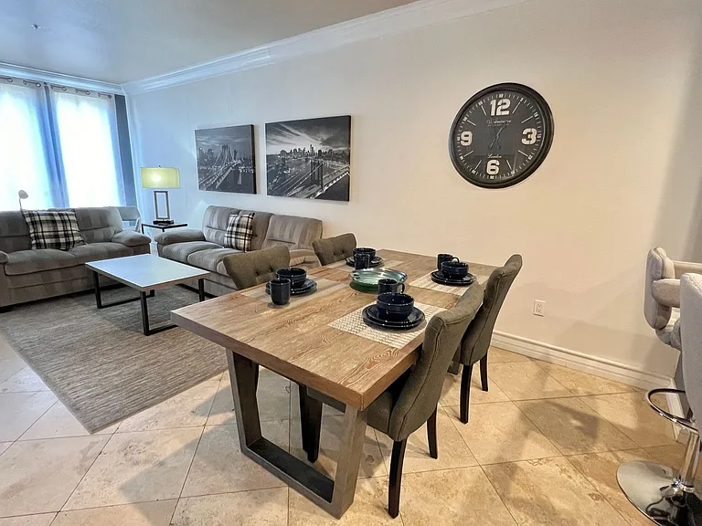 230 E Flamingo Rd #313 — Photo 3