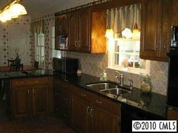 3rd image of 108 Hugh Crocker Dr
