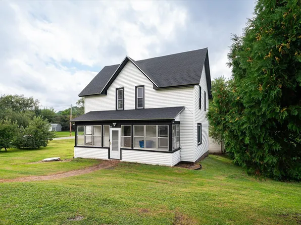 860 Main St, Dakota, MN 55925