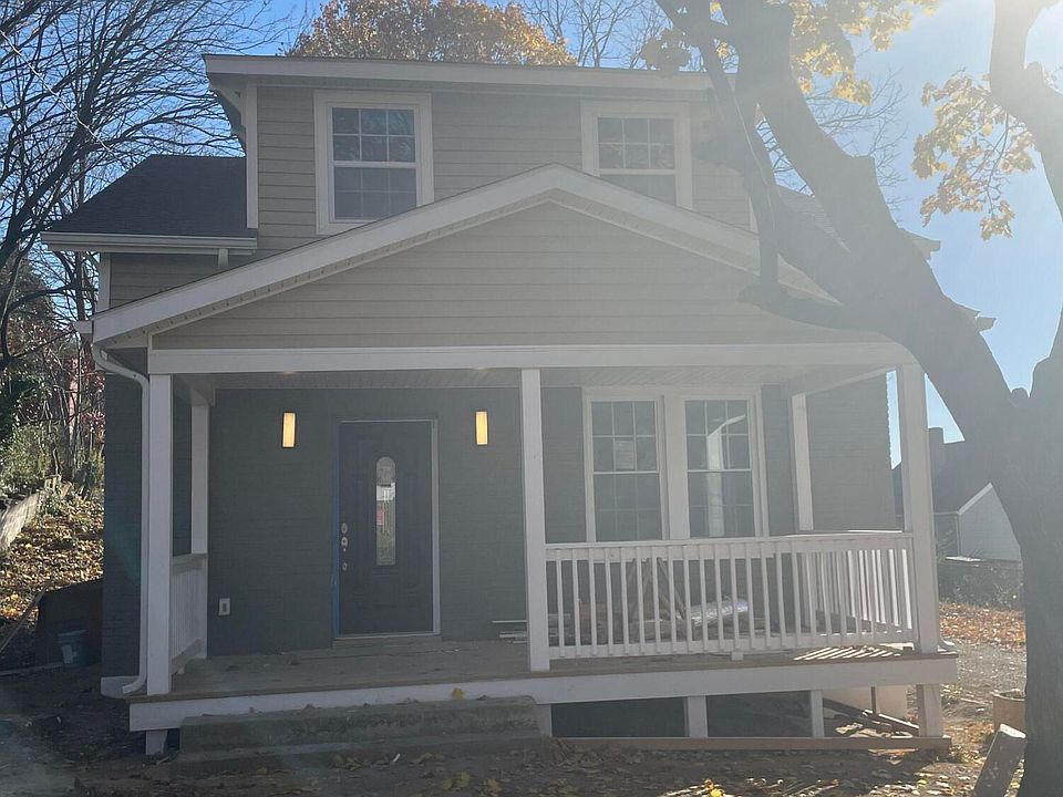 2nd image of 909 14th St NW