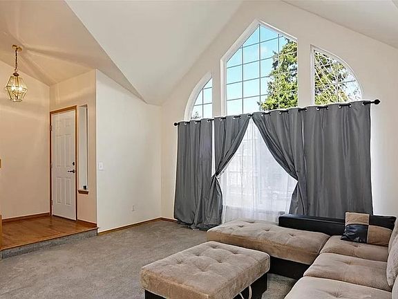 3rd image of 1314 52nd St SE
