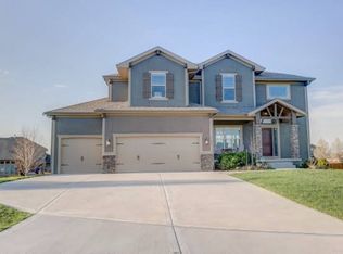 3124 SE 3rd Ct, Lees Summit, MO 64063