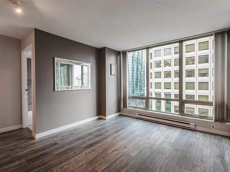 1200 Georgia St W #1405 — Photo 5