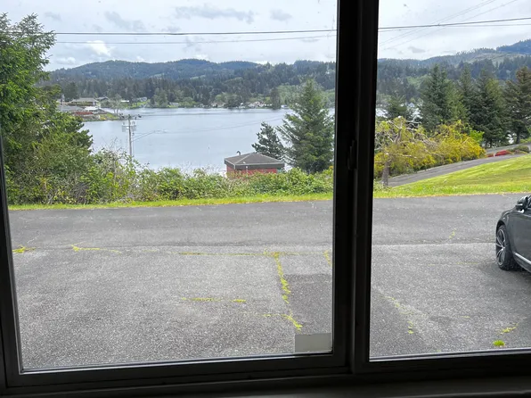 3415 NE Yacht Ave, Lincoln City, OR 97367